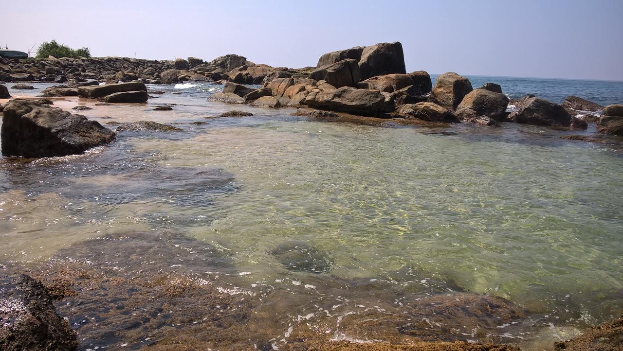 Villa Crocodile Beach Хиккадува Экстерьер фото