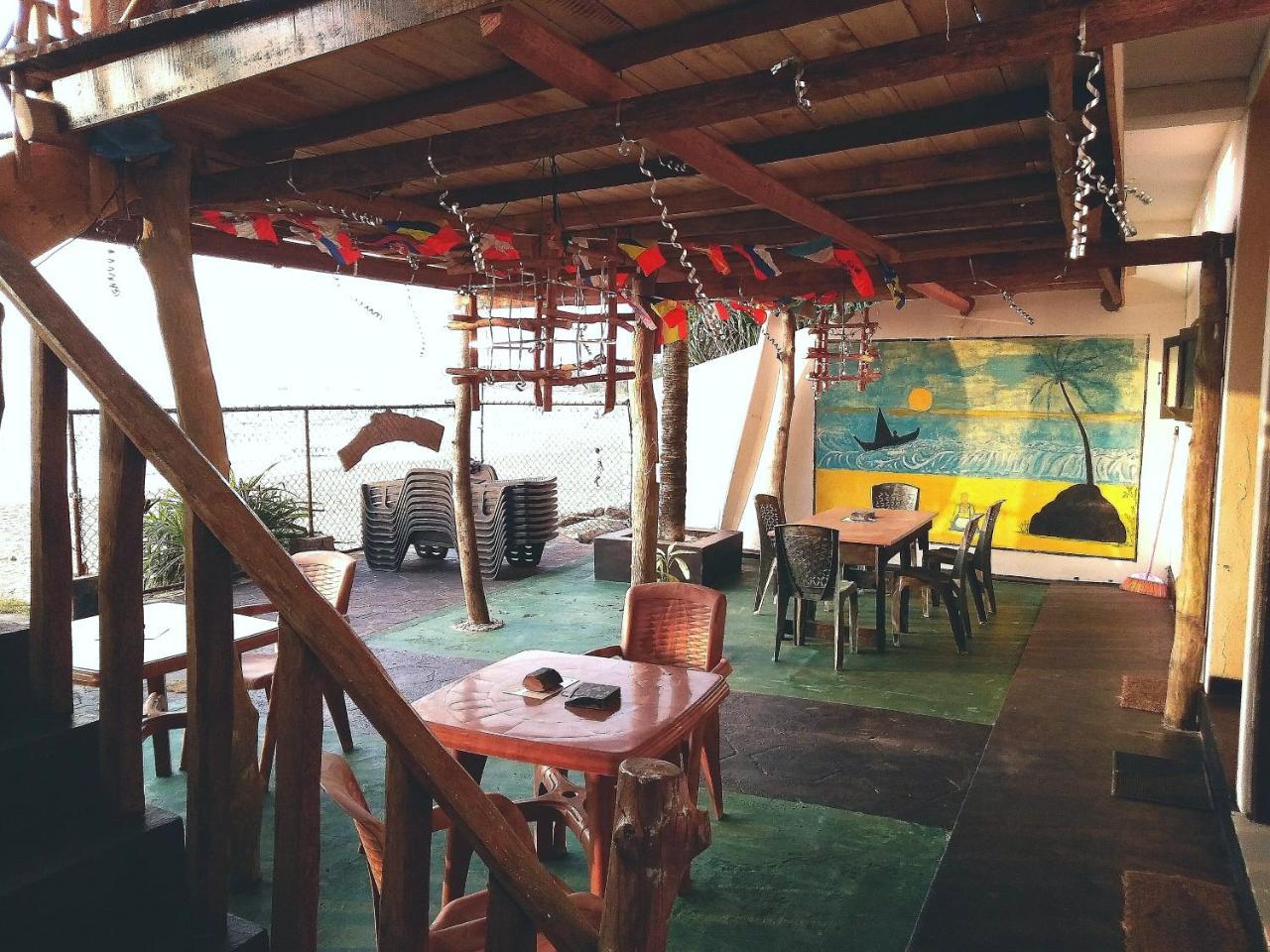 Villa Crocodile Beach Хиккадува Экстерьер фото